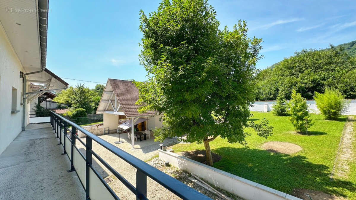 Maison à SAINT-GEOIRE-EN-VALDAINE