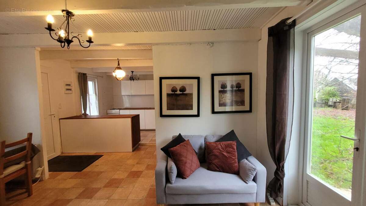 Maison à PLOUNEVEZ-QUINTIN
