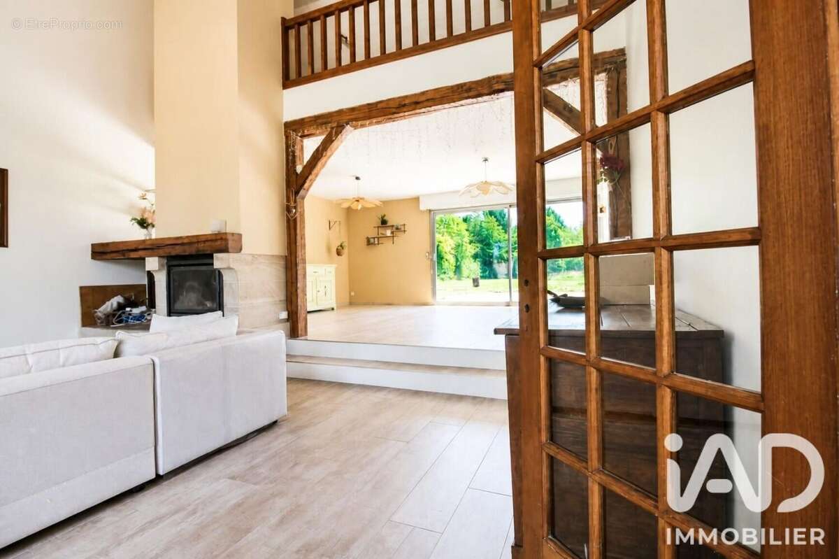 Maison 215 m² à Fere-Champenoise  - photo 4