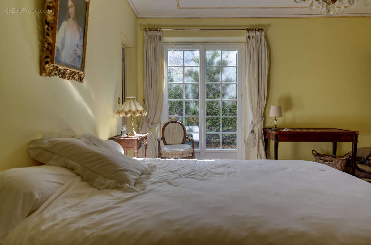 Maison à SAINT-LAURENT-SUR-MANOIRE