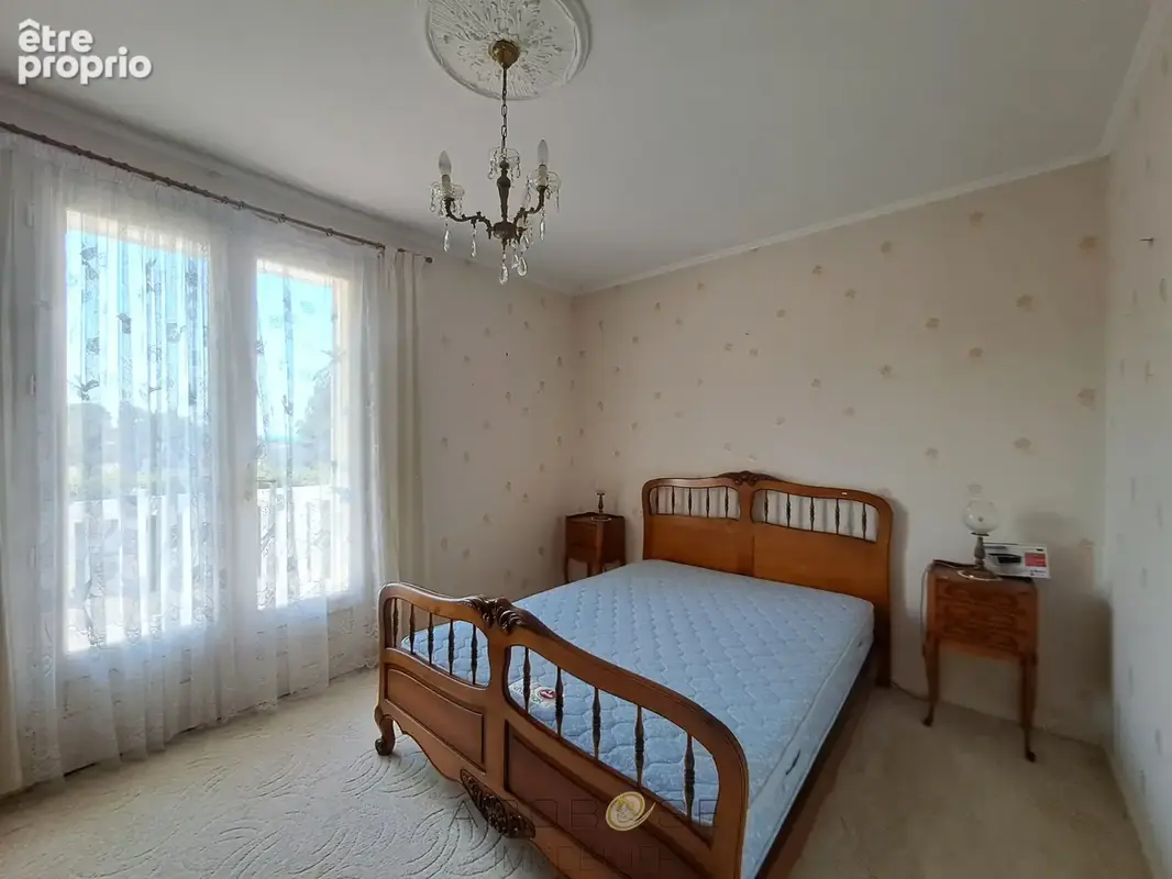 Maison familiale avec logement indépendant et terrain arboré - photo 9