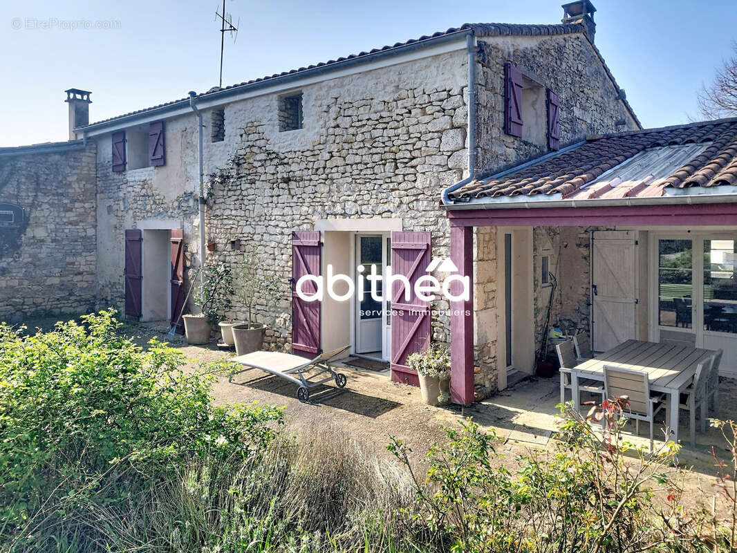 Maison à MEURSAC