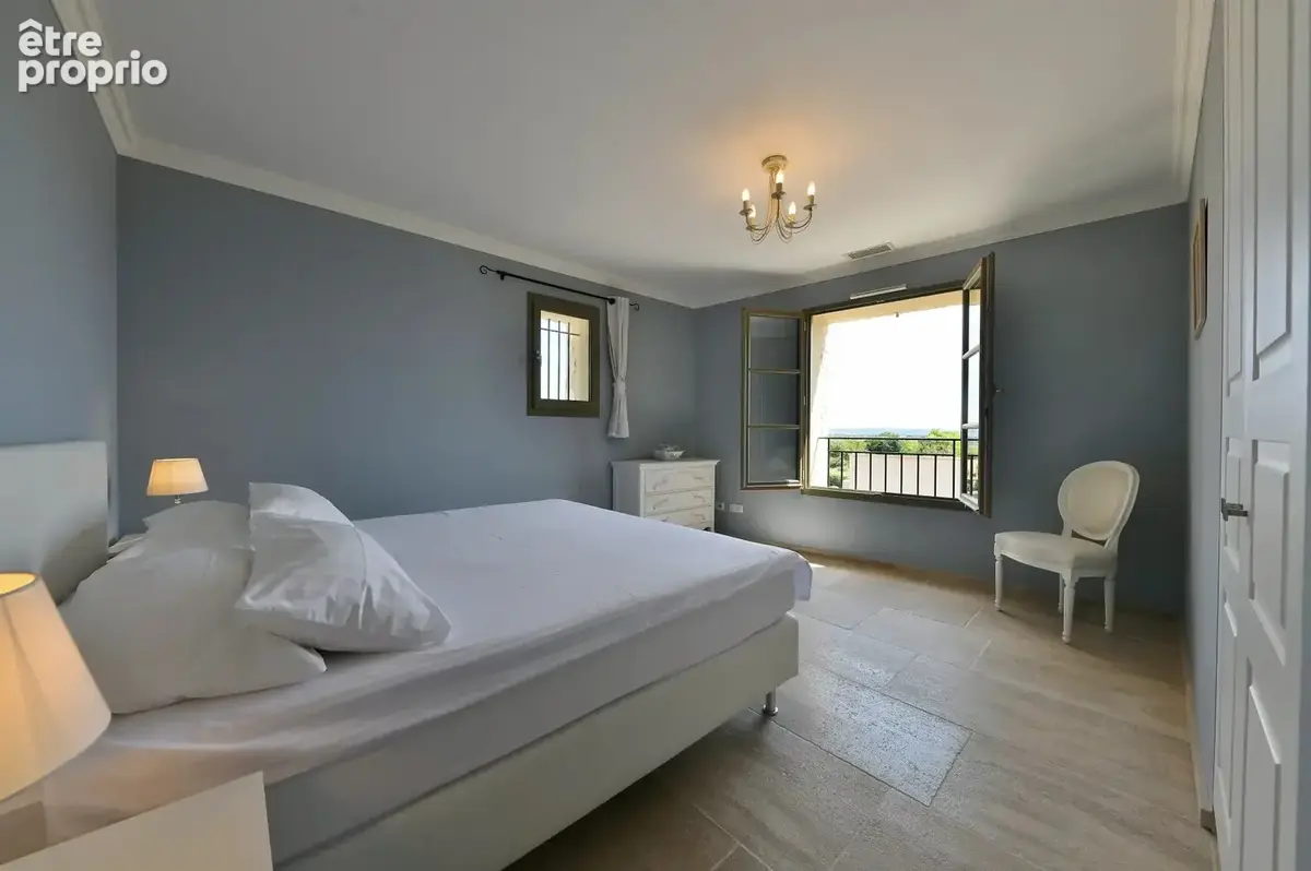 Bastide contemporaine de 160 m² avec couloir de nage - photo 19