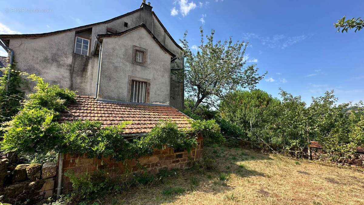 Maison à SAINT-CHRISTOPHE-VALLON