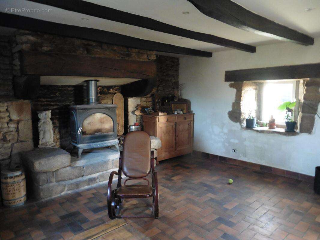 Maison à SAINT-THURIEN