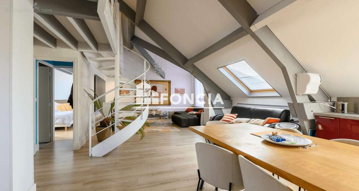 Pontault Combault Duplex esprit Loft en cœur de ville, petite copropriété, calme absolu - photo 4