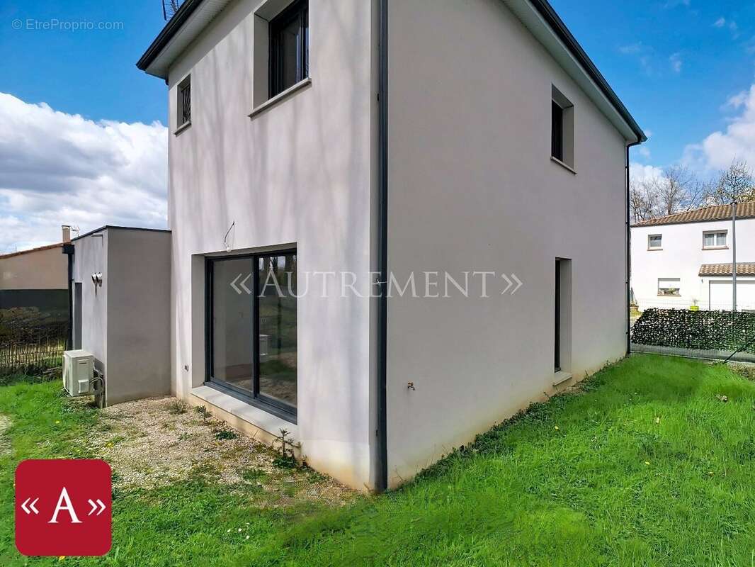 Maison à SAINT-SULPICE