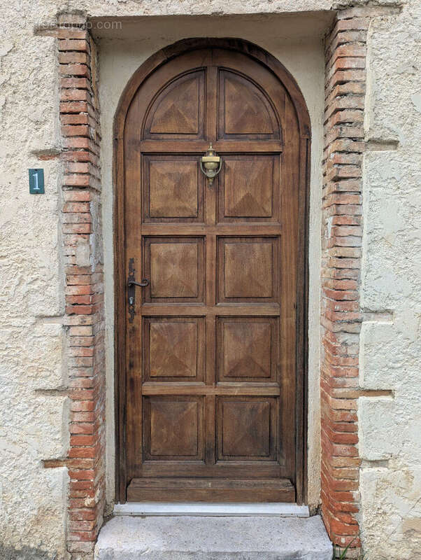Appartement à SALERNES