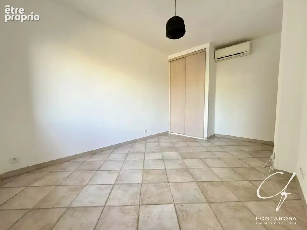 Rez-de-villa 5 pièces avec piscine à Puget-sur-Argens ! - photo 9
