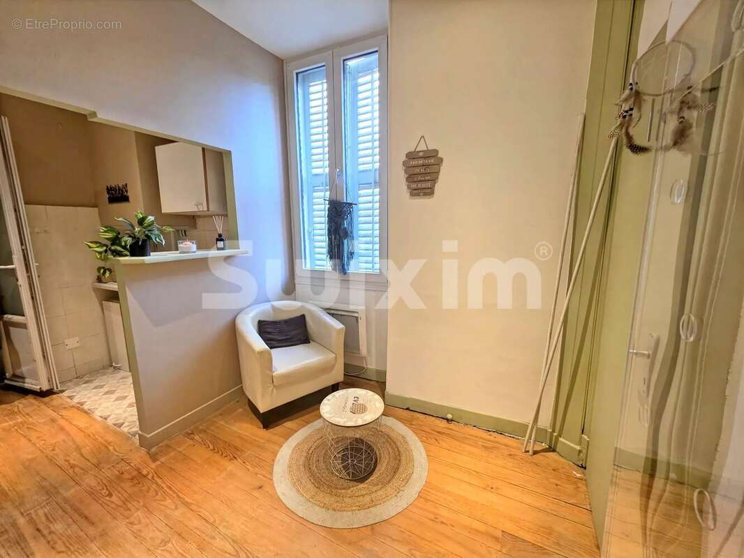 Aix-les-Bains centre – 31 m² + cave – Bien rare à fort potentiel - photo 2