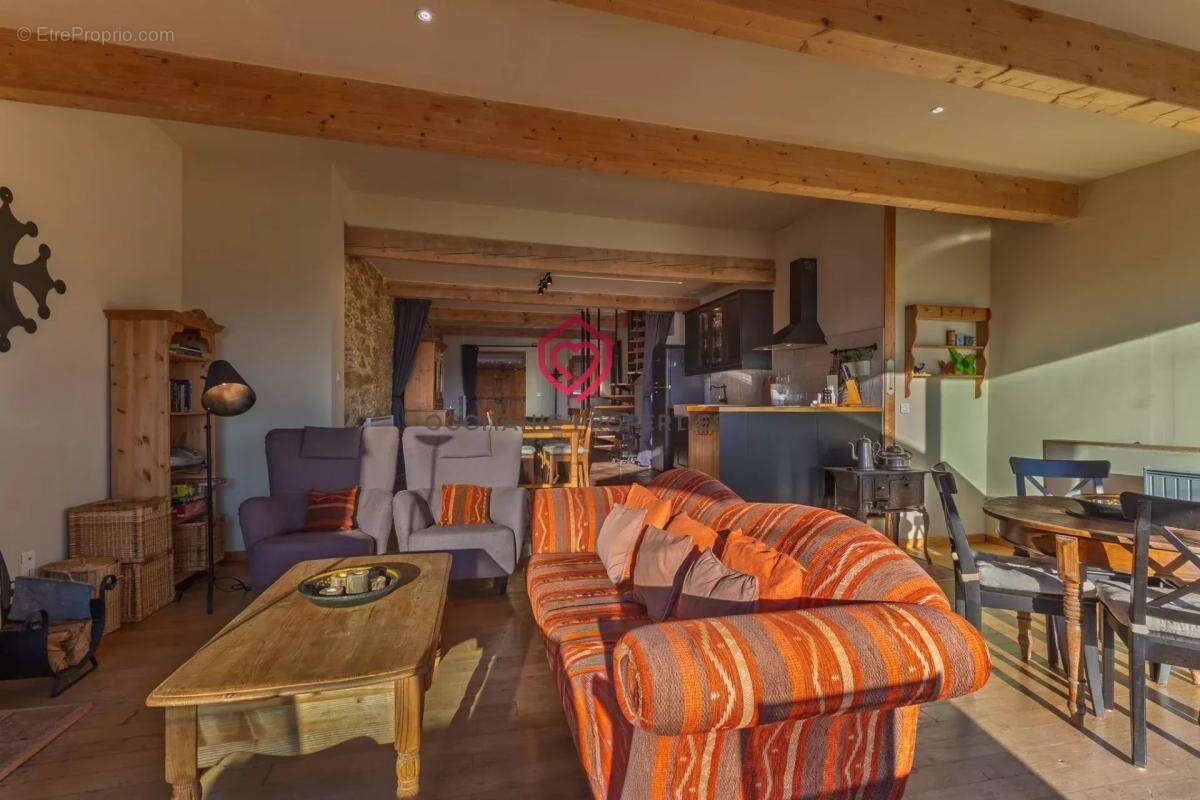 Maison à CAILHAU
