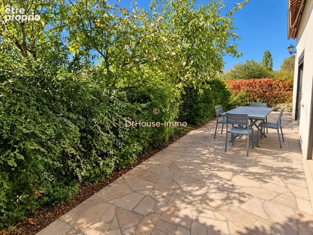 Maison 7 pièces 170 m² à vendre à Saint-Remy (71100) - photo 5