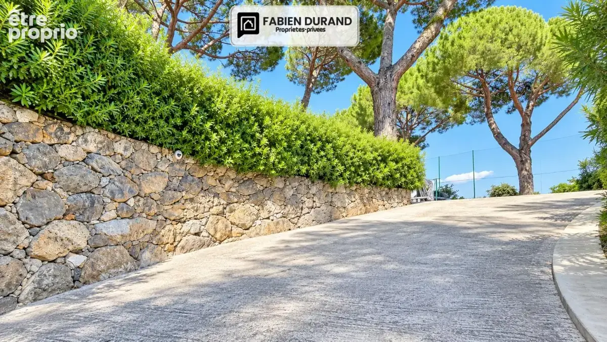 Double garage fermé ? 24 m² ? mandelieu-la-napoule ? résidence les 3 rivières - photo 11