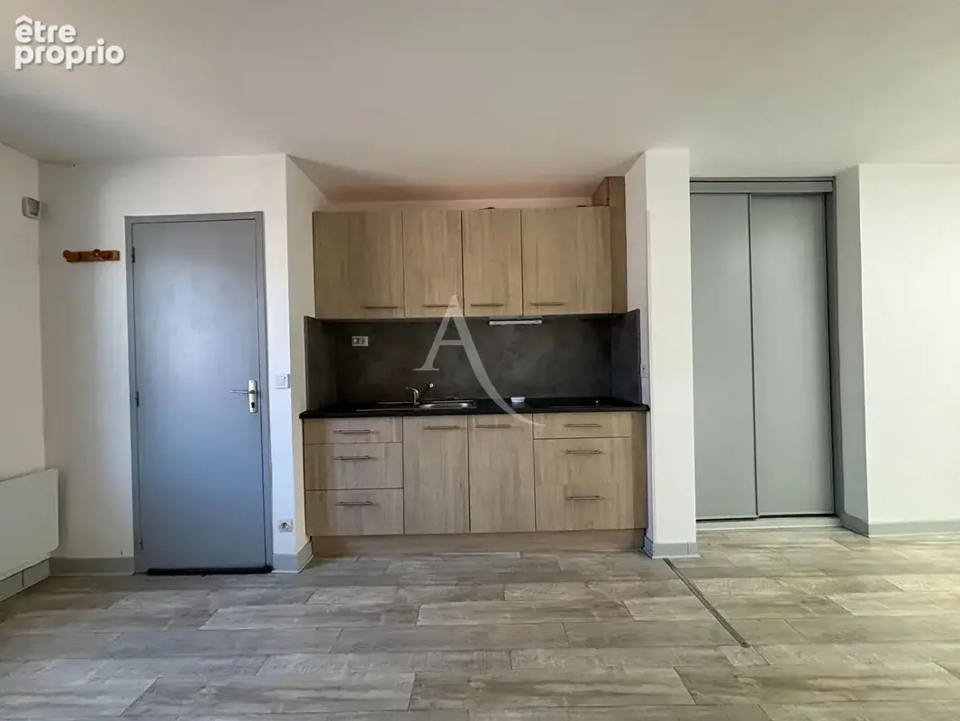À vendre : maison divisée en 2 logements - quartier Belle-Beille à Angers - photo 3