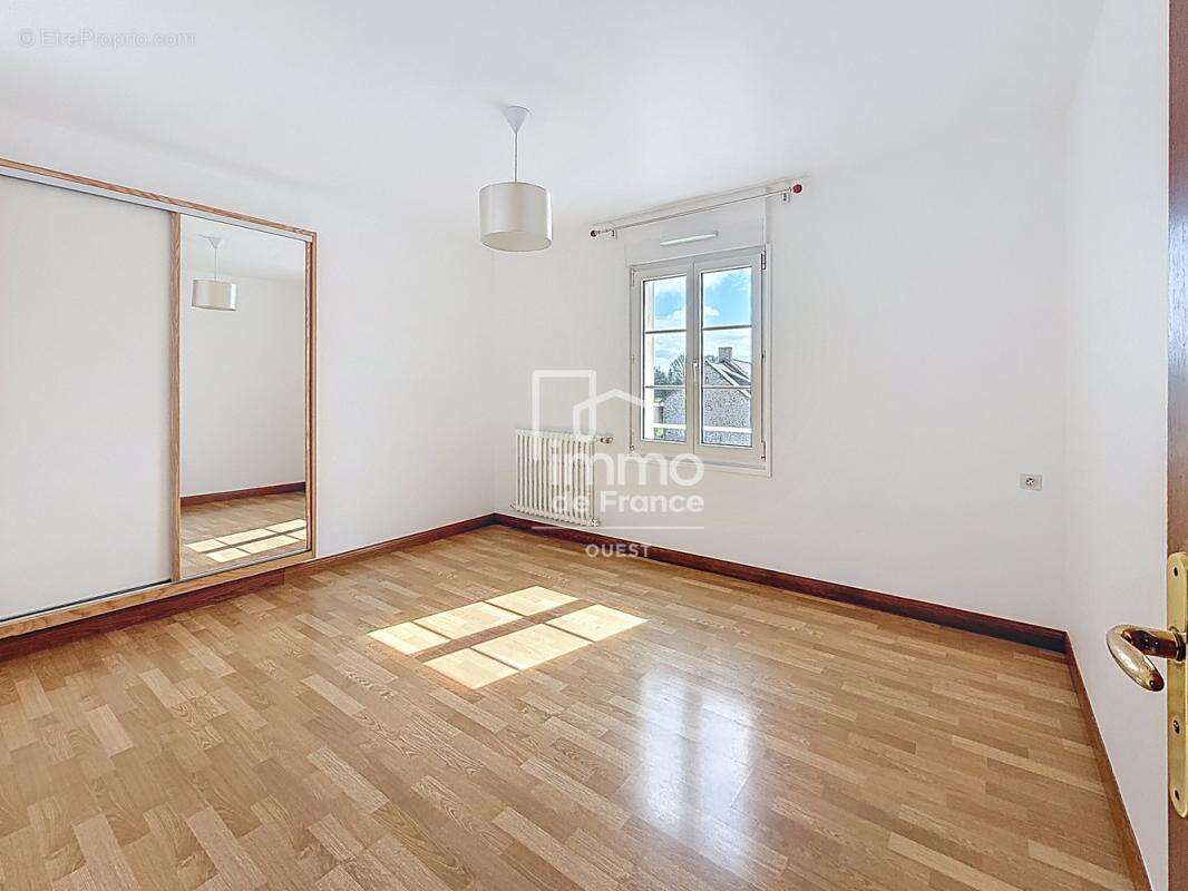 Maison à MARCILLE-LA-VILLE