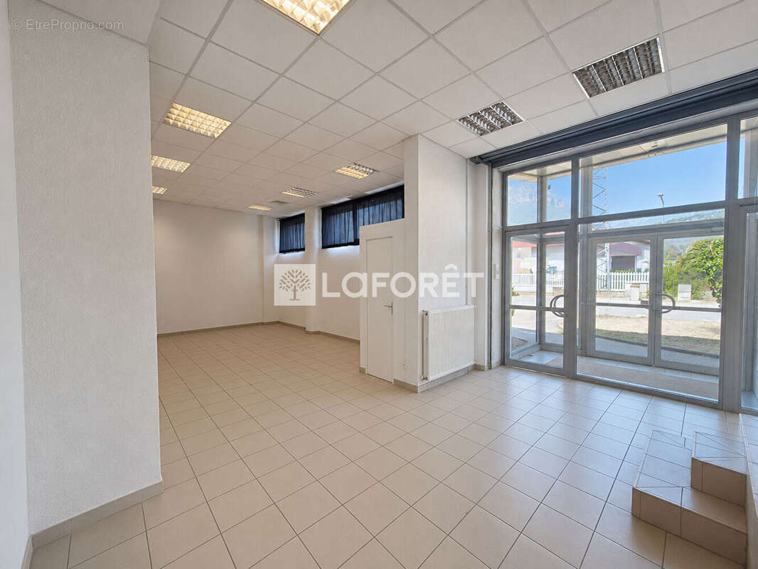 Appartement Barby 1 pièce(s) 708.10 m2 - photo 3