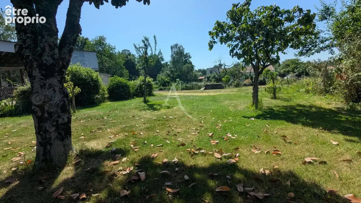 Terrain à LA ROCHE-SUR-YON