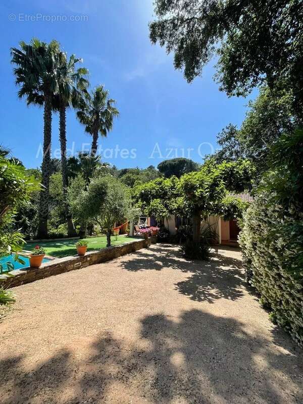 Maison tres soignée - centre à pieds - photo 25