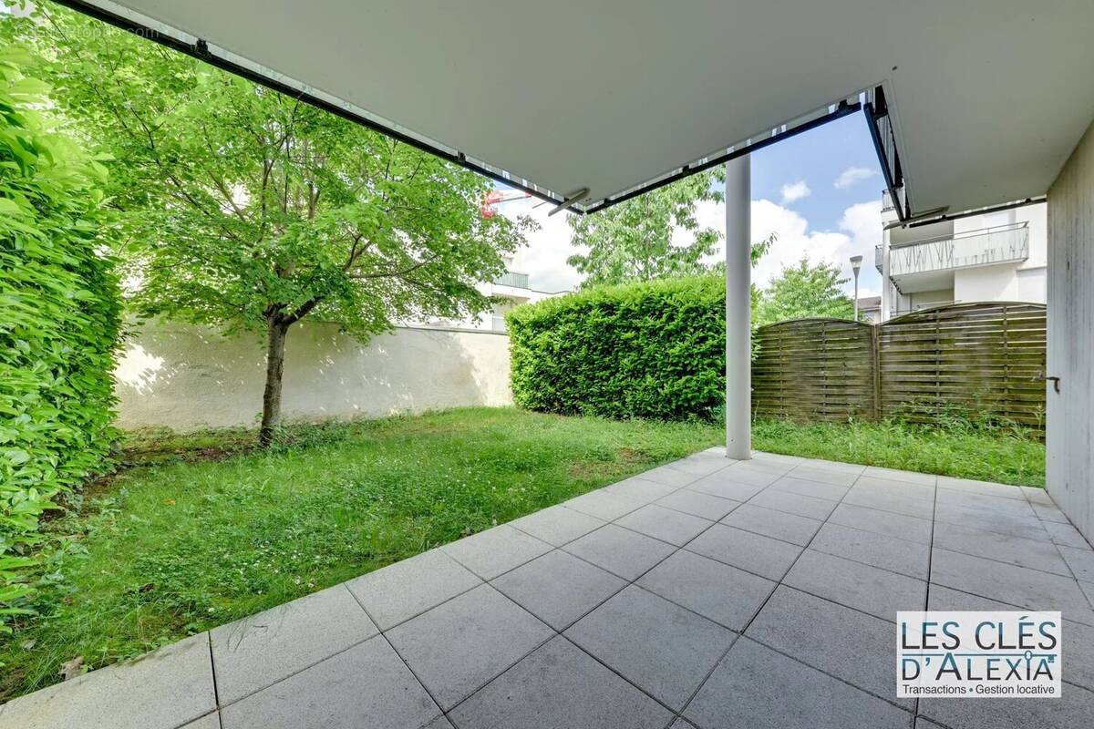 Appartement à DECINES-CHARPIEU
