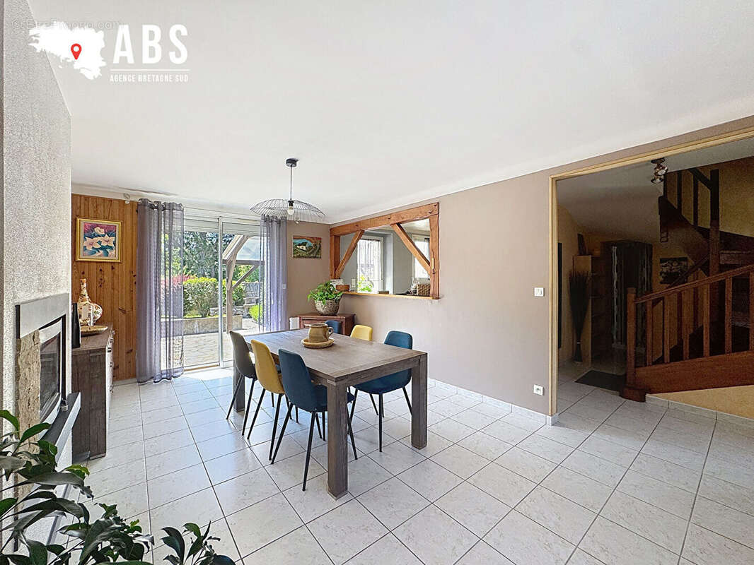 Maison à LA CHAPELLE-DES-MARAIS