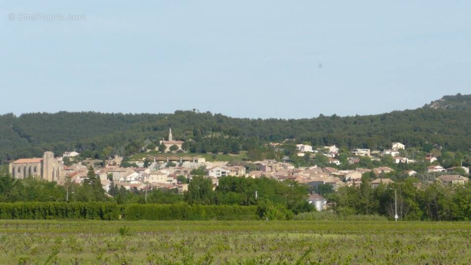 Terrain à LAUDUN-L'ARDOISE