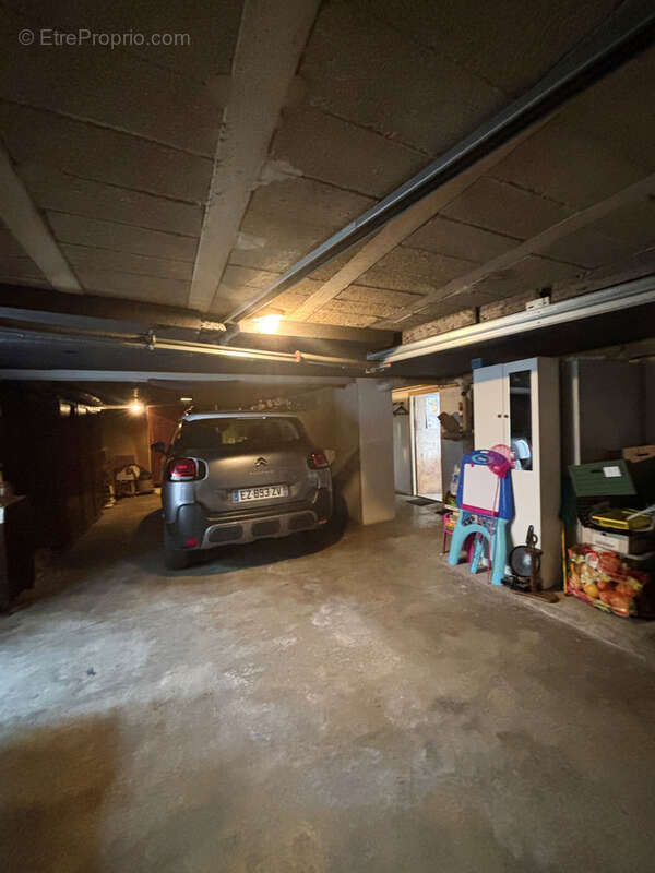 CHATILLON Sur SEINE : Maison de 1960 au centre ville ,130m2 avec sous-sol, garage et petit terrain - photo 16
