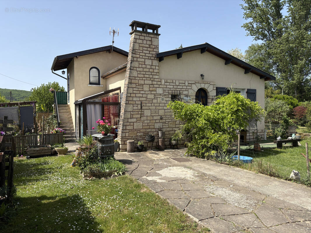 Maison à SAINT-CYPRIEN