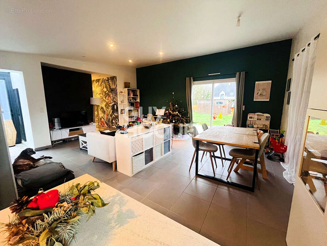 Maison à BAGUER-PICAN