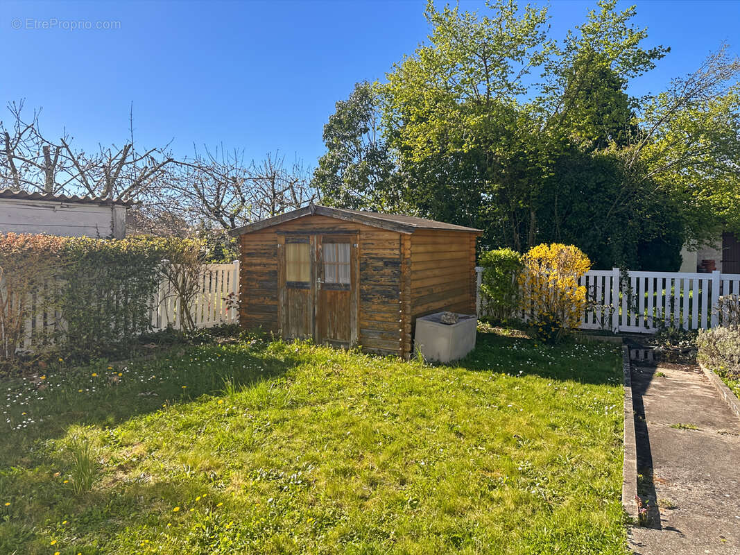 Maison à BARBEZIEUX-SAINT-HILAIRE