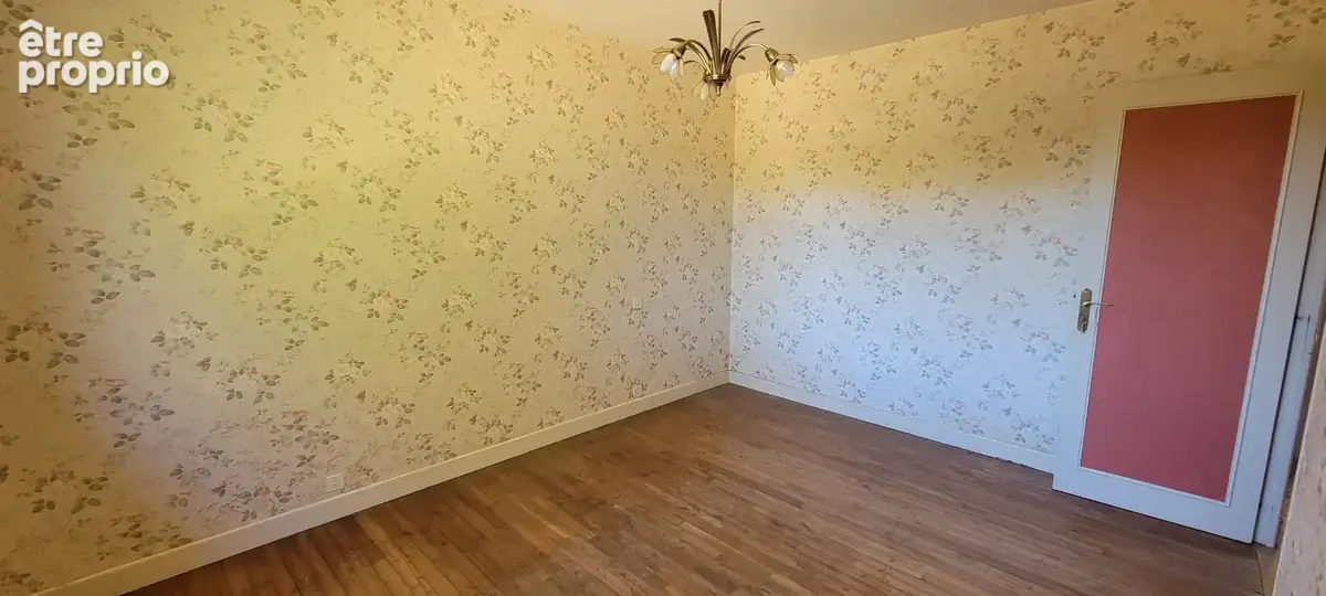 Maison familiale avec beau terrain de 3 788 m2 - photo 11