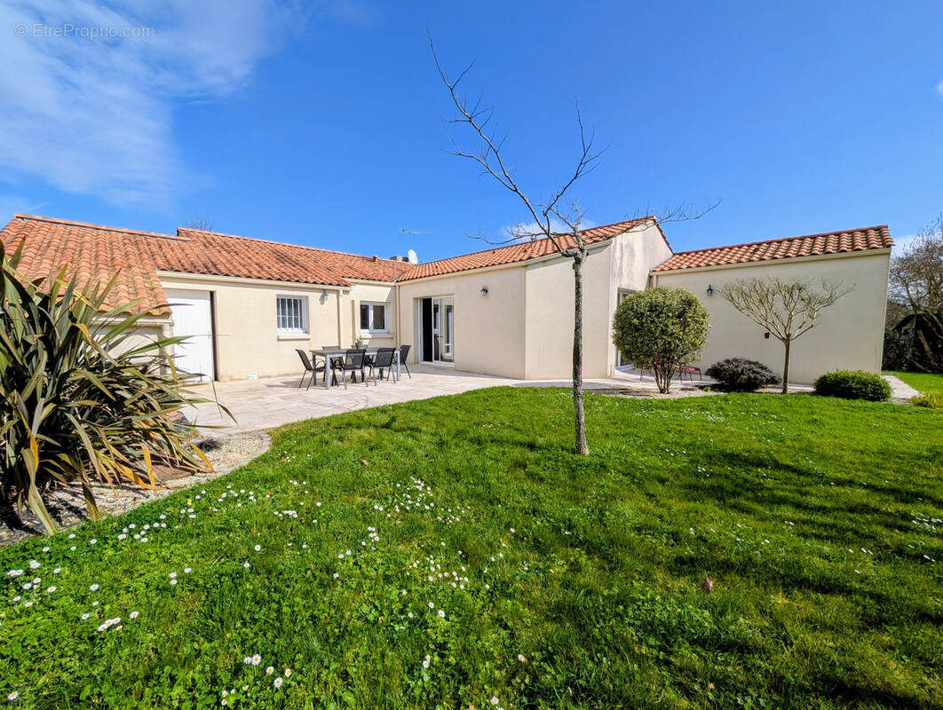 Maison à SAINT-PROUANT