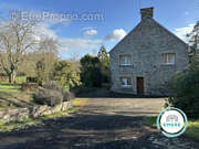 Maison à SAINT-AUBIN-DE-TERREGATTE