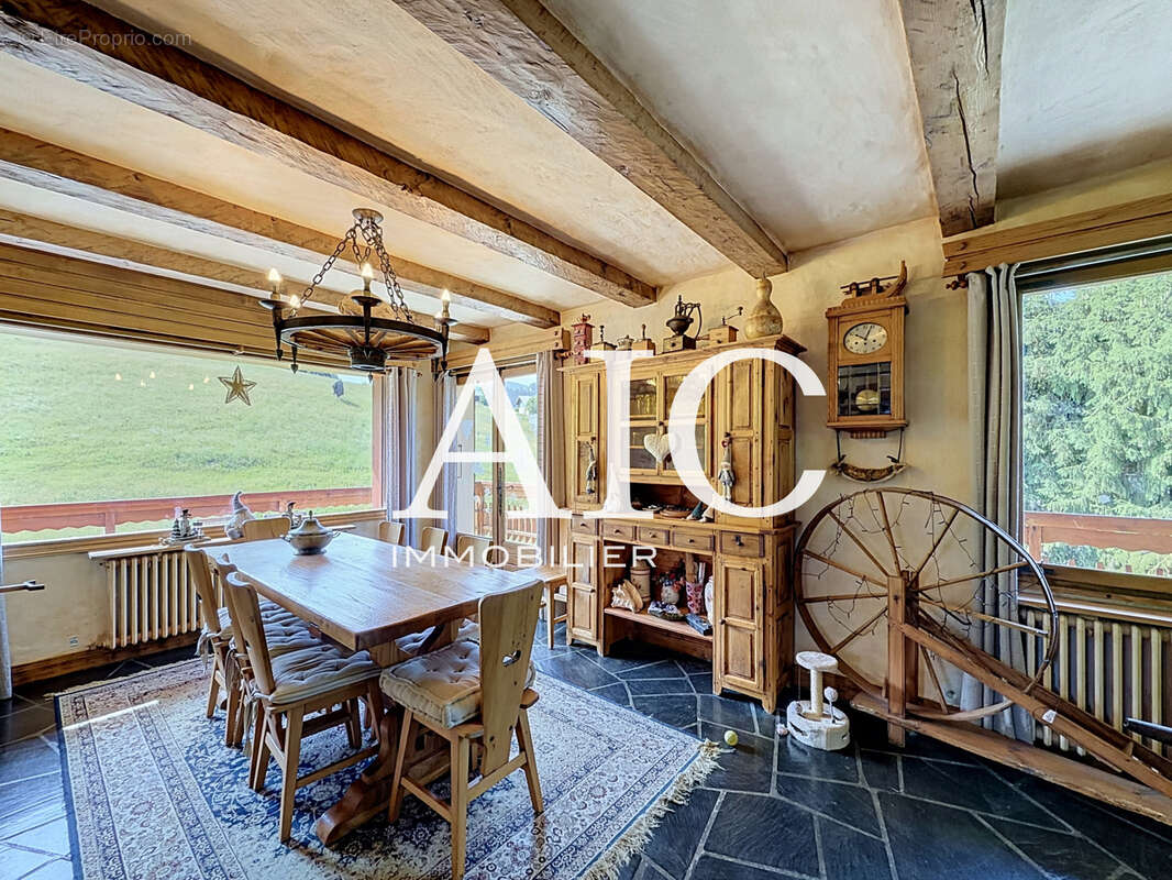 Belle opportunité Chalet aux beaux volumes et fort potentiel - photo 6