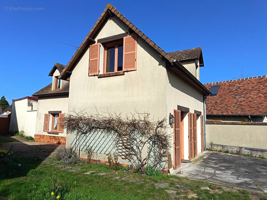 Maison à ABONDANT