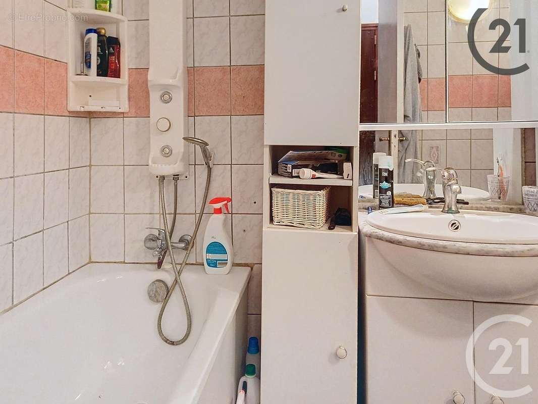 Appartement à SAINTE-SAVINE