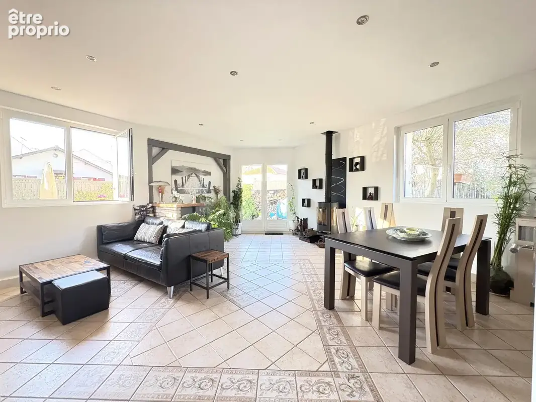 Jolie maison au cœur de la ville d'Ormesson - photo 1