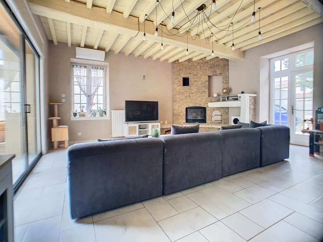 Maison à CHASSE-SUR-RHONE