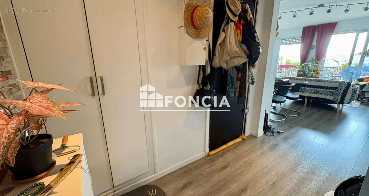 Appartement à PARIS-19E