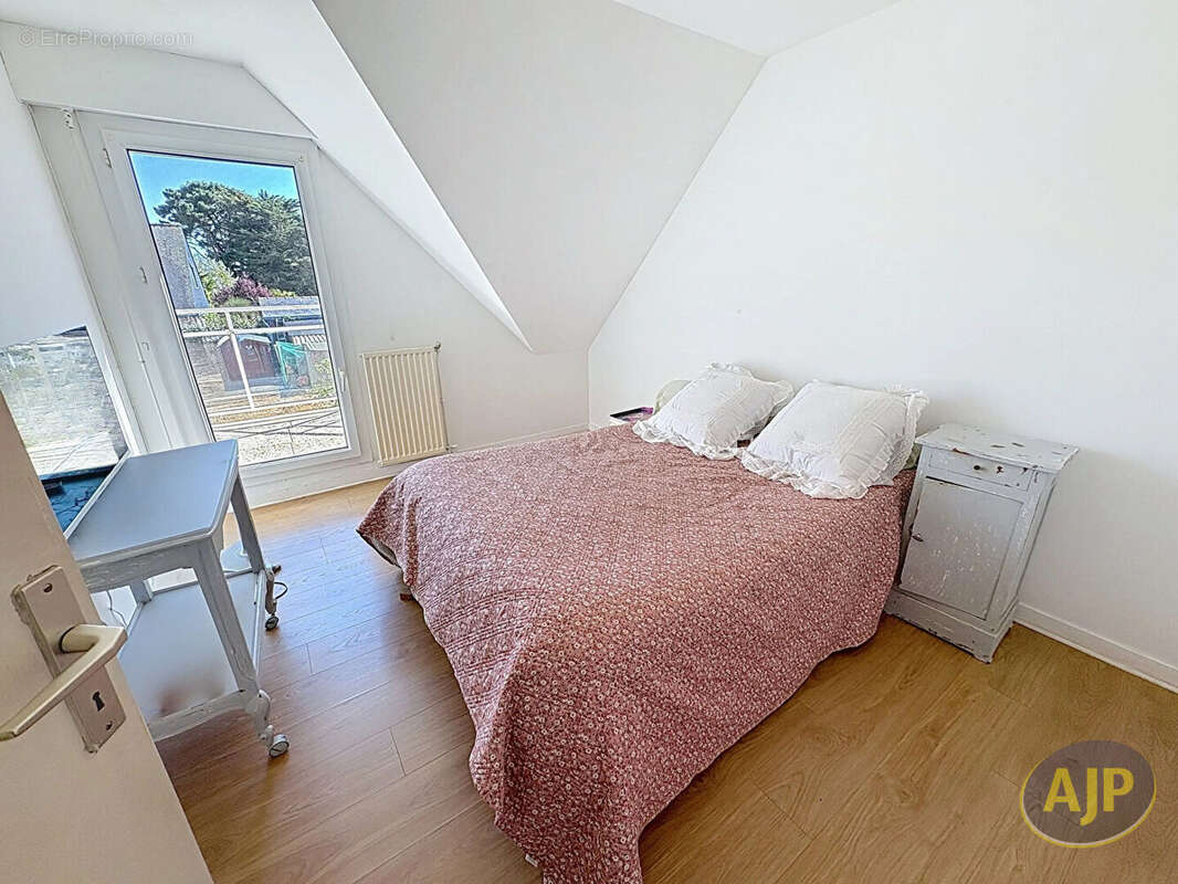 Maison à LE POULIGUEN