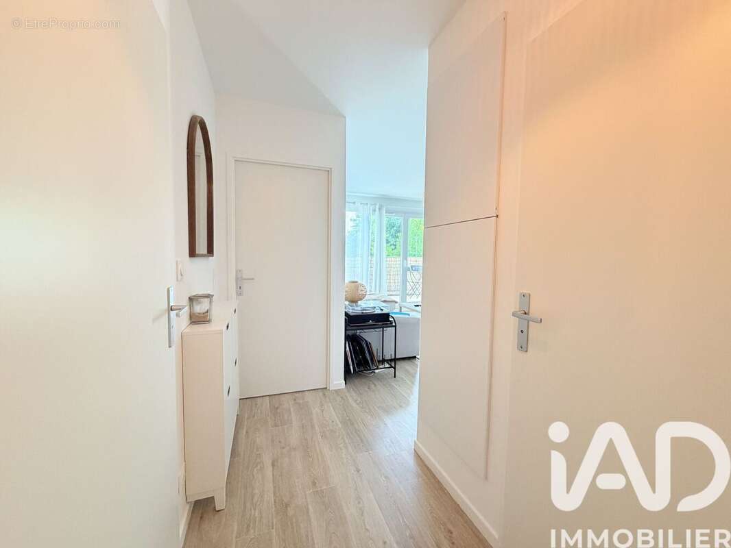 Photo 2 - Appartement à COMBS-LA-VILLE