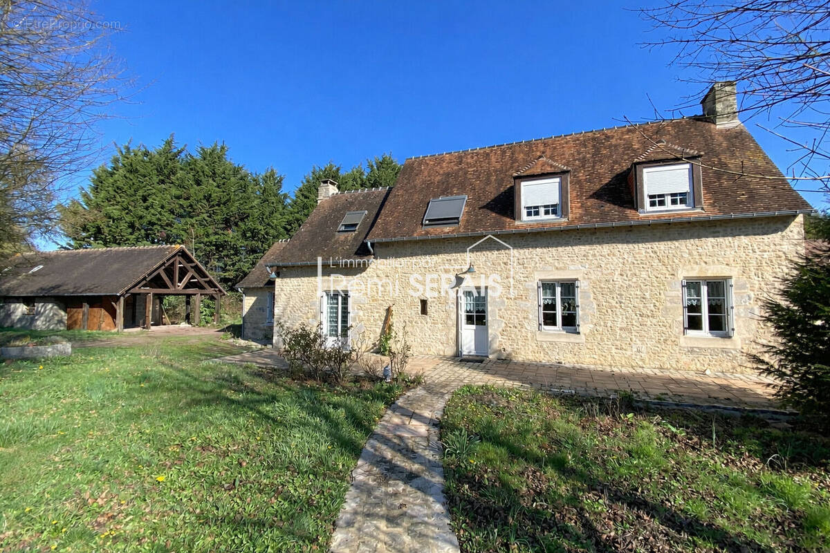 Maison à SAINT-CHRISTOPHE-LE-JAJOLET