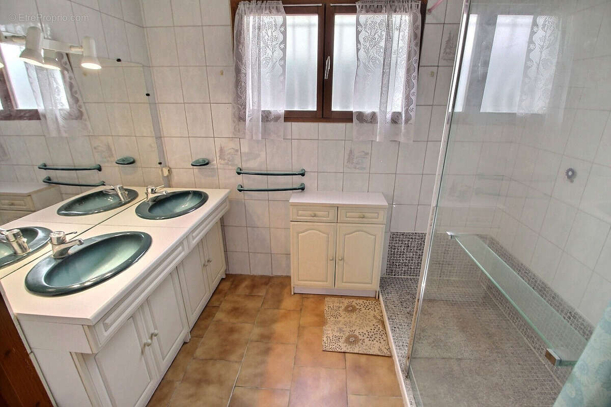 Maison à THEZA