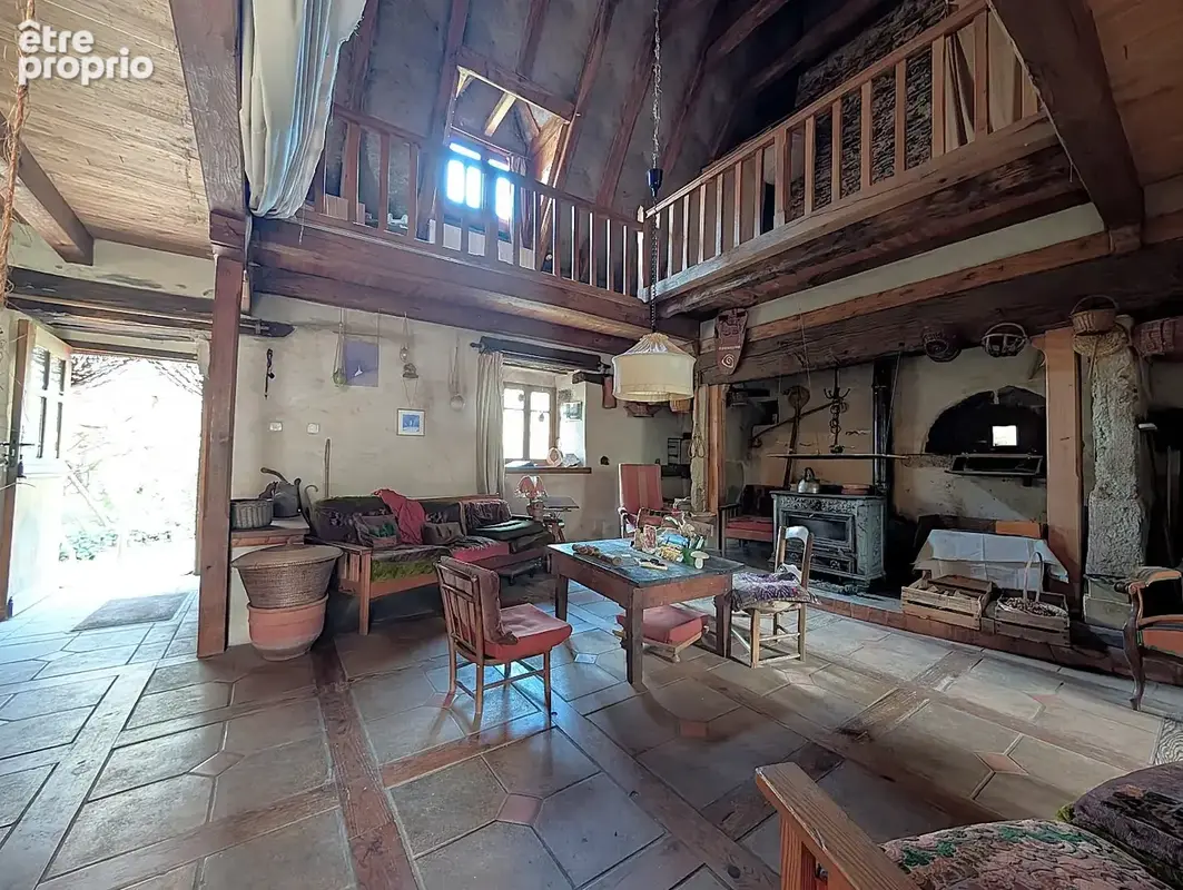 MAISON de caractère T5 + Dépendances + 5.3 ha - photo 7