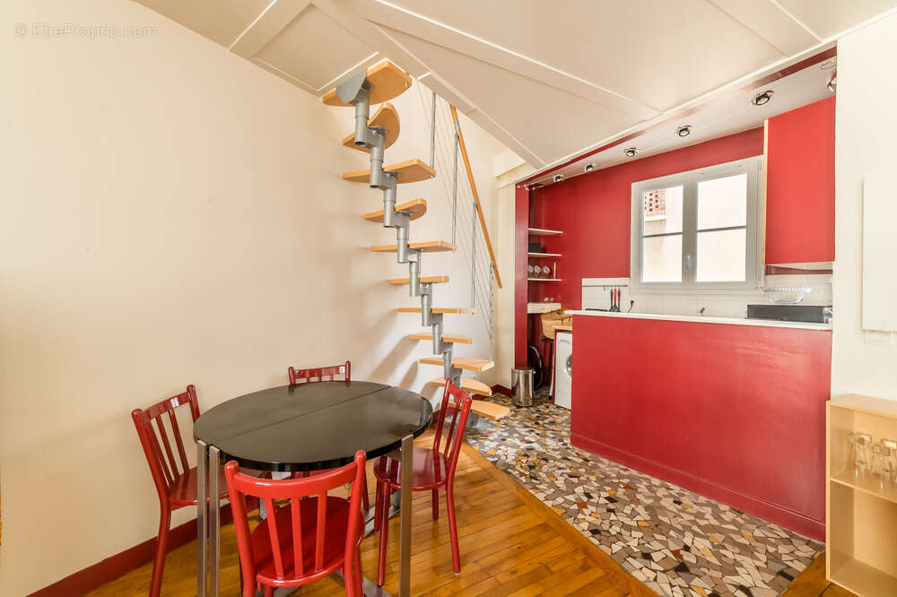 Appartement à PARIS-15E
