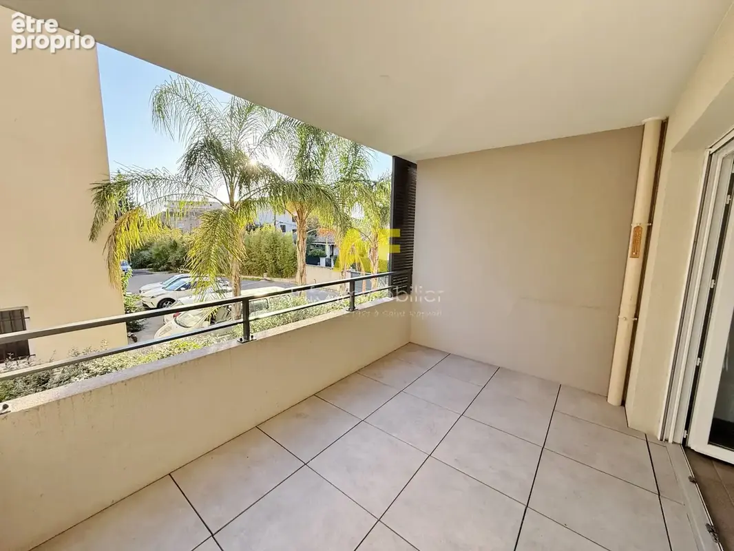 Frejus   appartement 3 pièces avec terrasse et garage   résidence récente et au calme - photo 2