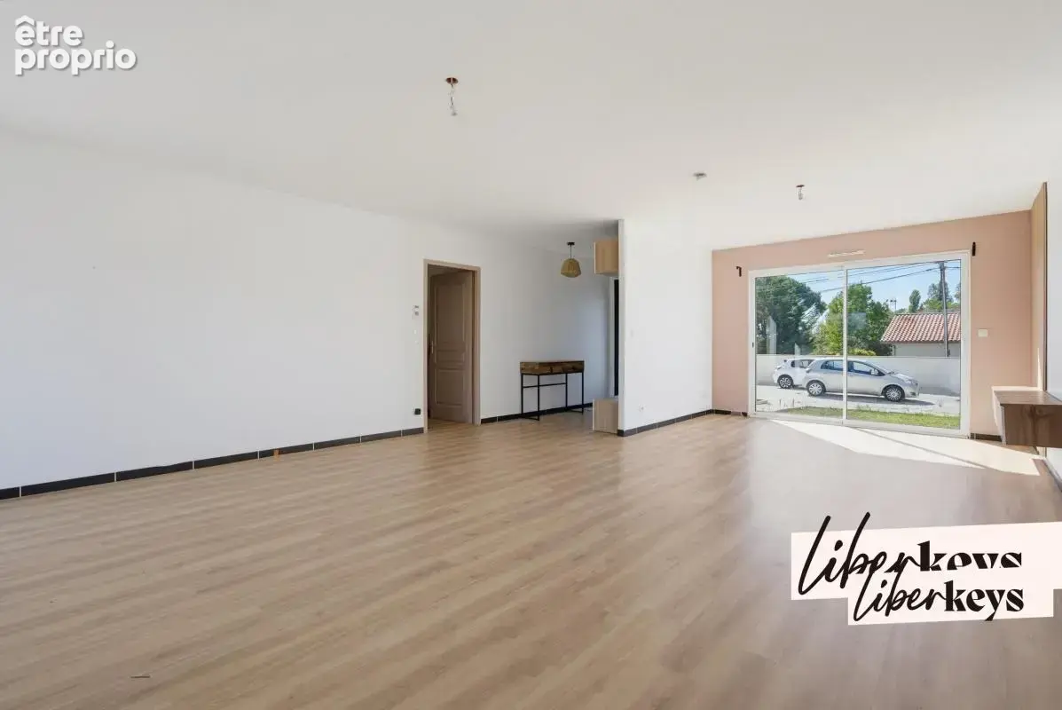  ANGLADE (33390) — Maison T6 (155 m²) avec piscine, boulodrome & cuisine d'été sur terrain clos de 1 400 m² - photo 4