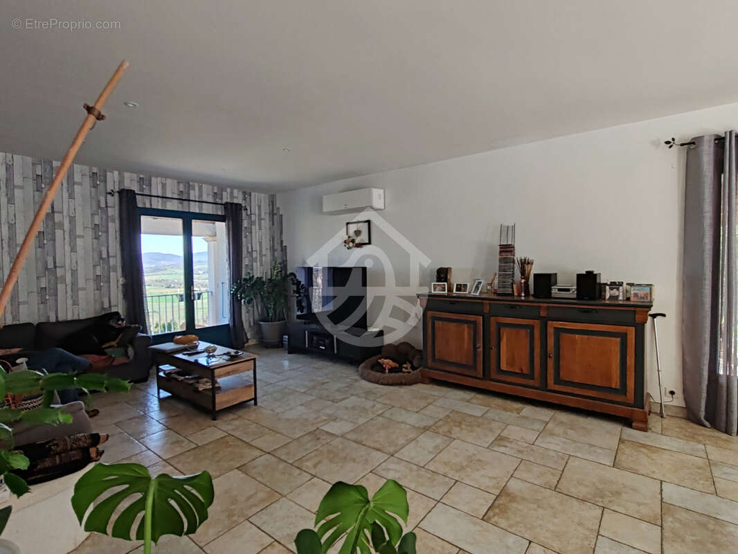 Maison à CHOMERAC