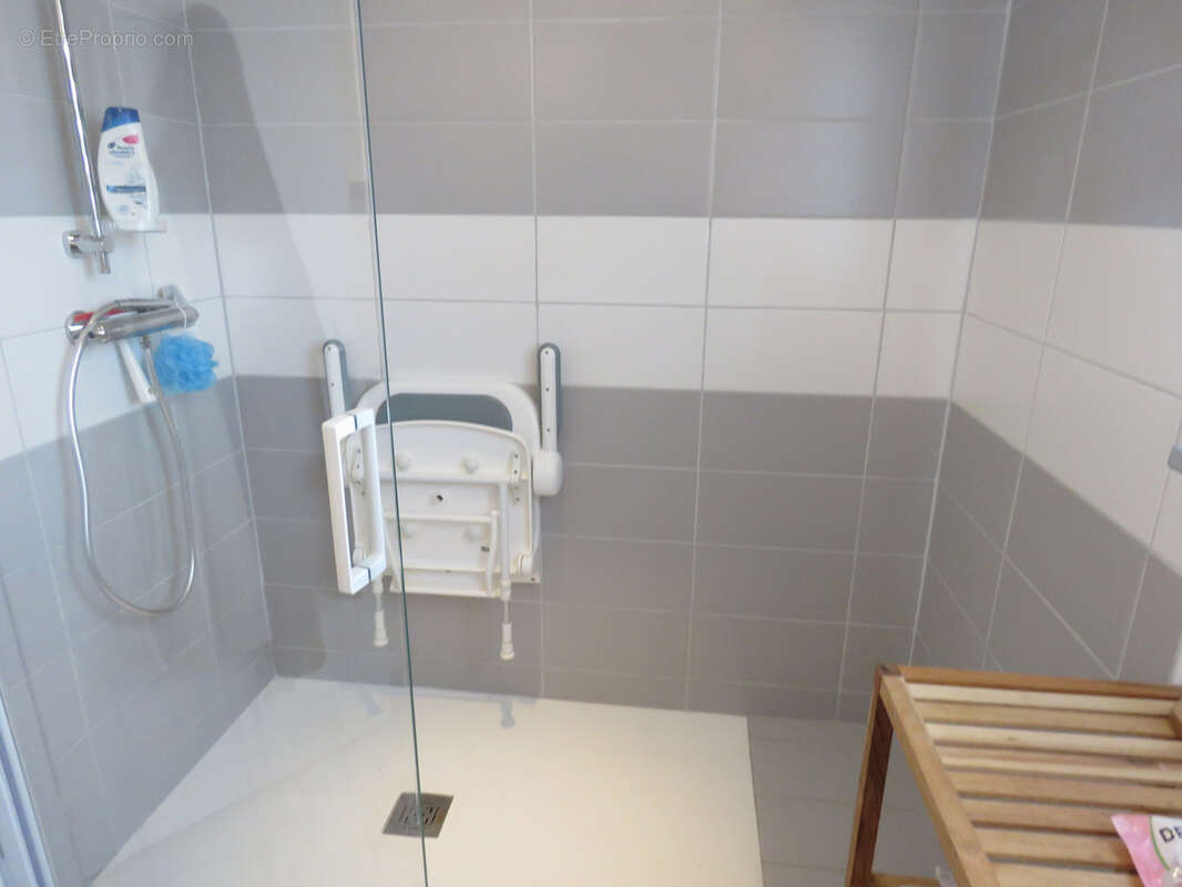 Maison à NOTRE-DAME-DE-SANILHAC