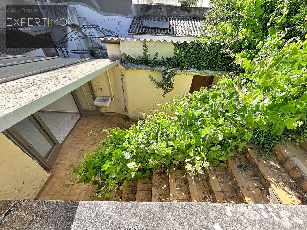 Maison de ville avec jardin et toiture neuve - photo 19