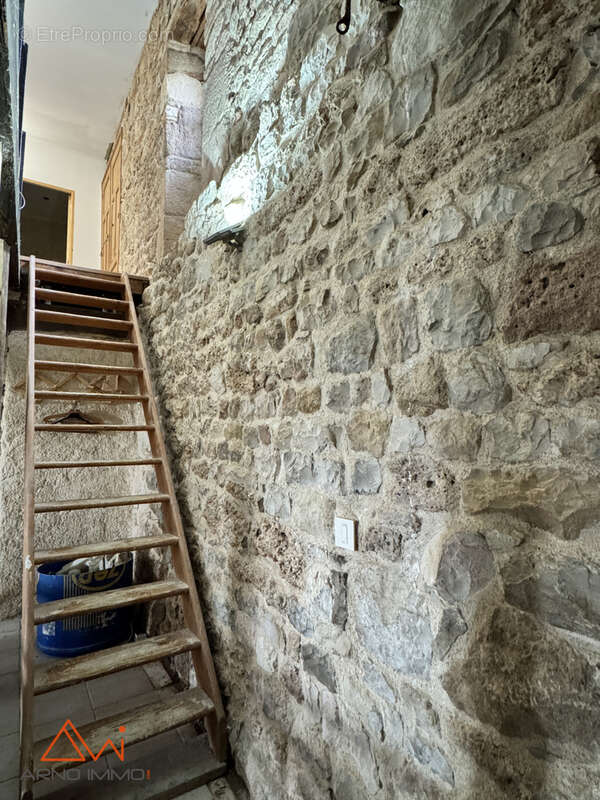 Maison à CAMPAGNAC
